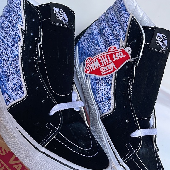 Vans Men’s Sk8-Hi Bolt Liquity Black
VN0A5JIVBLK Sneakers - Picture 10 of 16